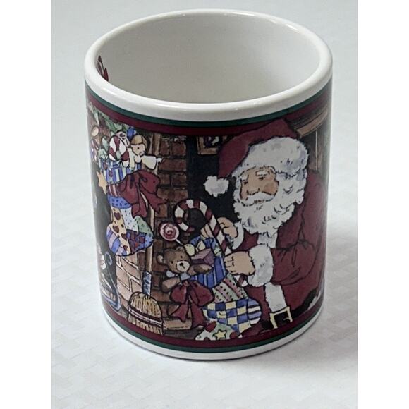 VTG BY CIC BETTY WHITAKER CHRISTMAS SANTA, TREE & FIRE PLACE COFFEE CUP/MUG - Picture 2 of 11